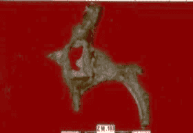 تمثال آدمي وحيواني
